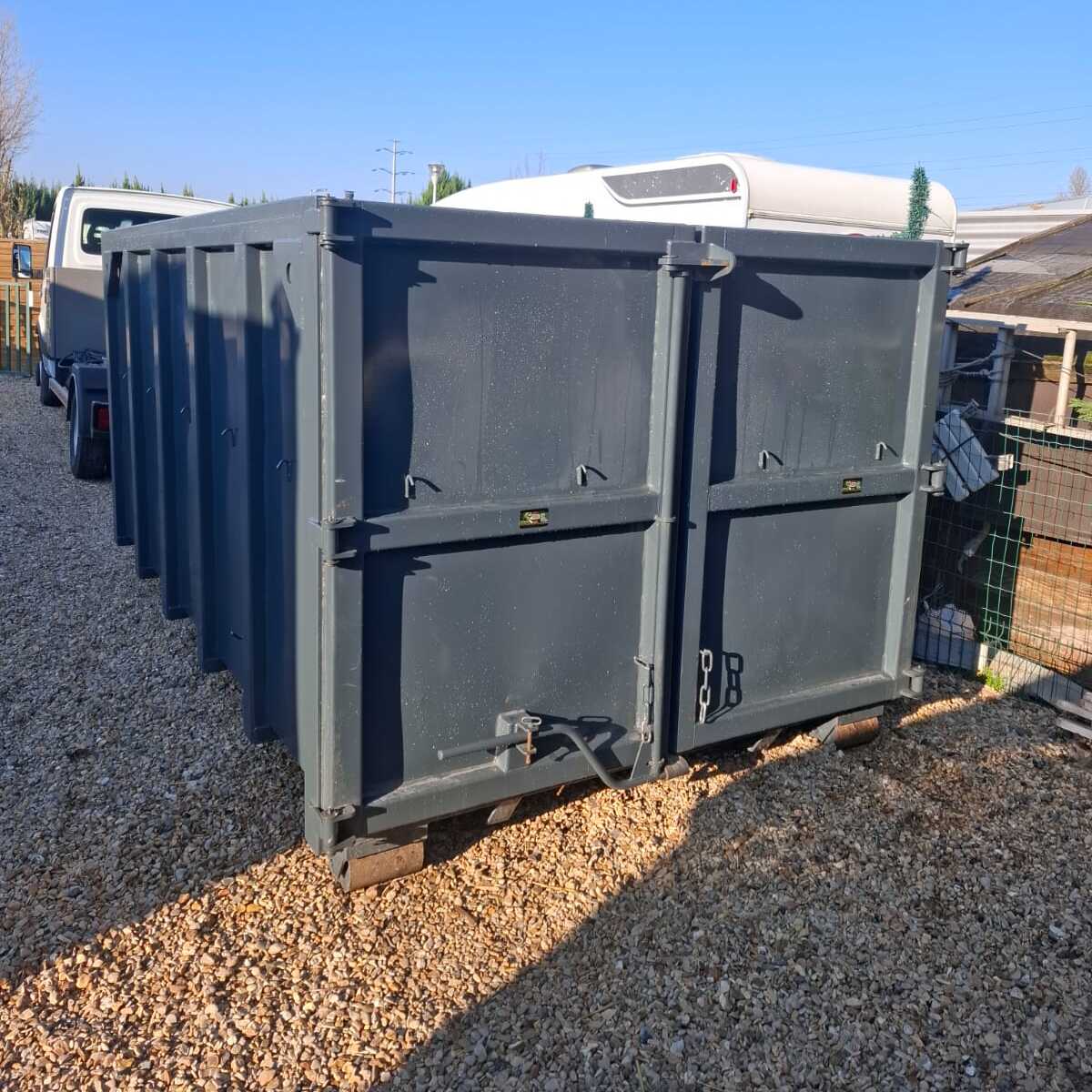 Benne 10 m³ - Location de benne pour conçue pour les gros volumes et chantiers importants